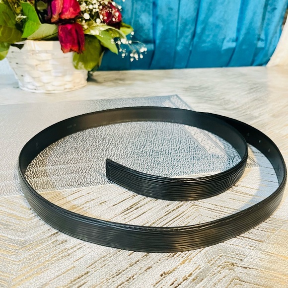 Louis vuitton belt in excellent condition - Picture 12 of 16